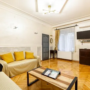 Mari&emi Flat In Corvin Budapest